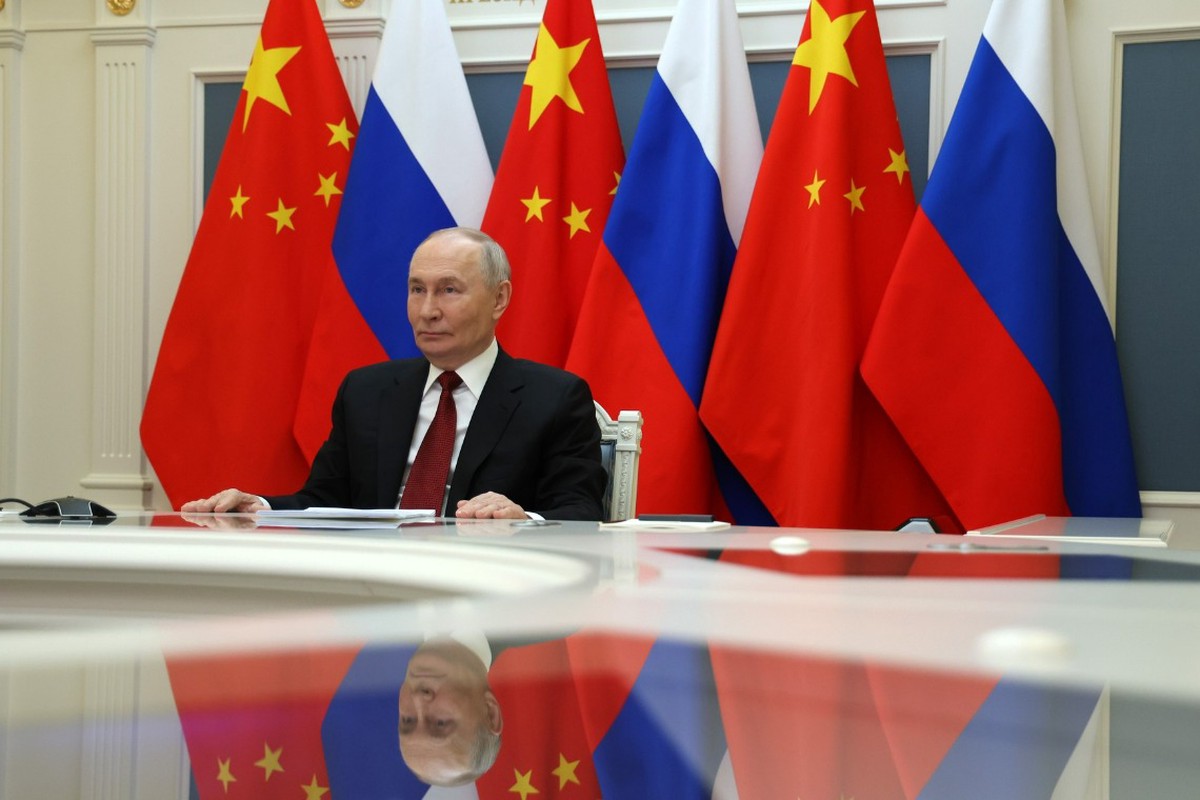 Главное к утру 20 мая: переговоры в Пекине, у Запада проблемы, сенат ограничил Трампа