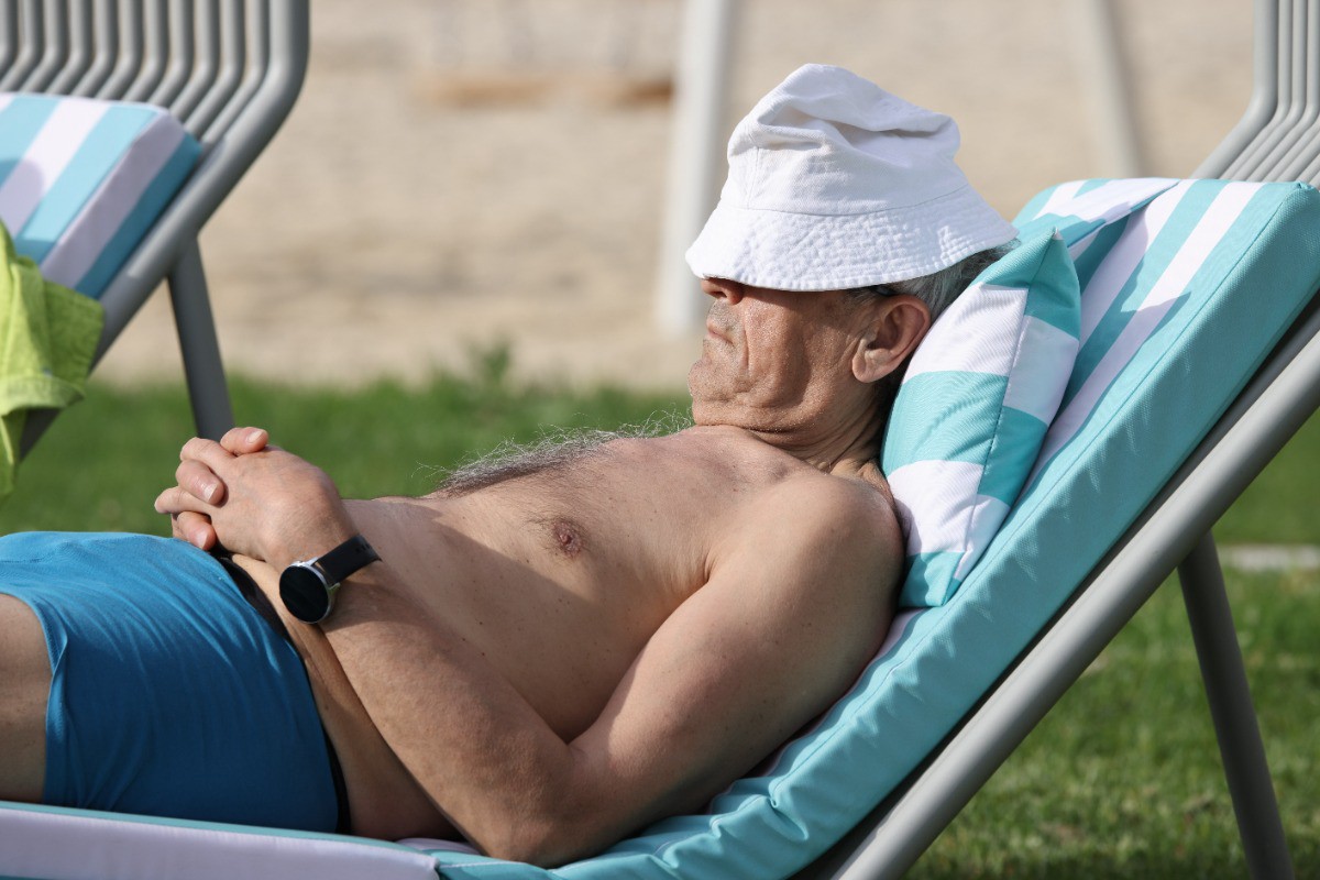 Россиянам рассказали, как не перегреться в жару