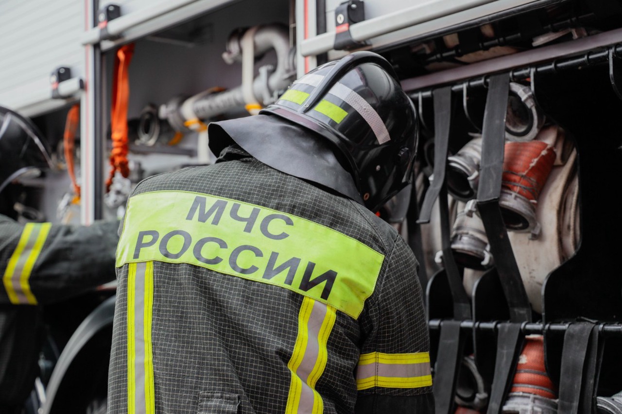 Удары по машинам, домам и промышленности: ВСУ атаковали Ростовскую и Самарскую области