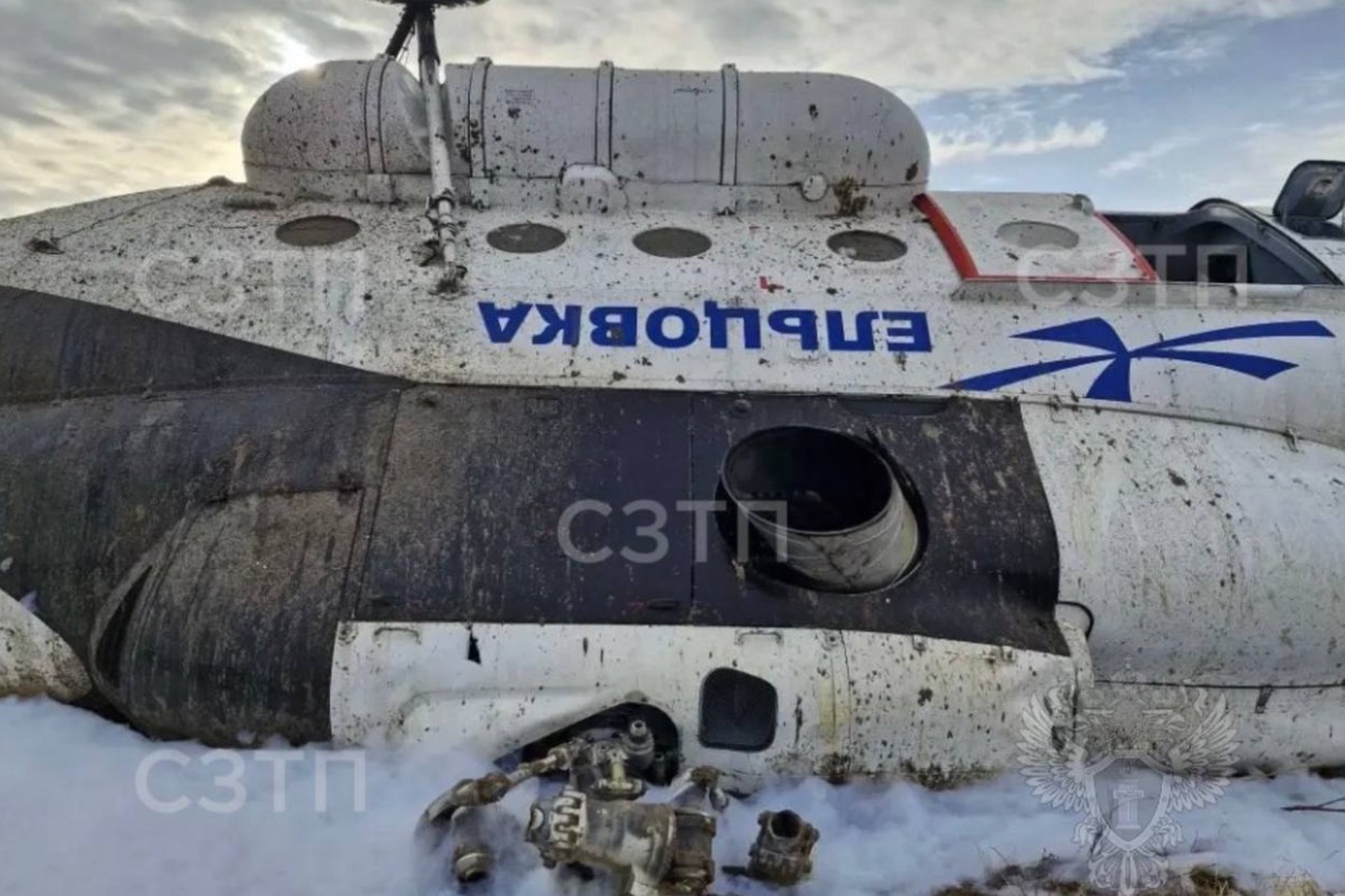 Вертолет совершил жесткую посадку в Коми, есть пострадавшие