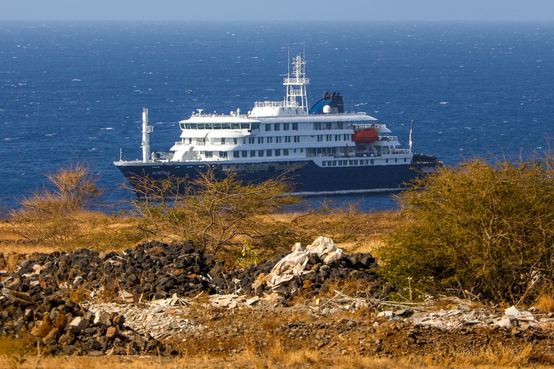 На борту лайнера MV Hondius заразились уже семеро пассажиров