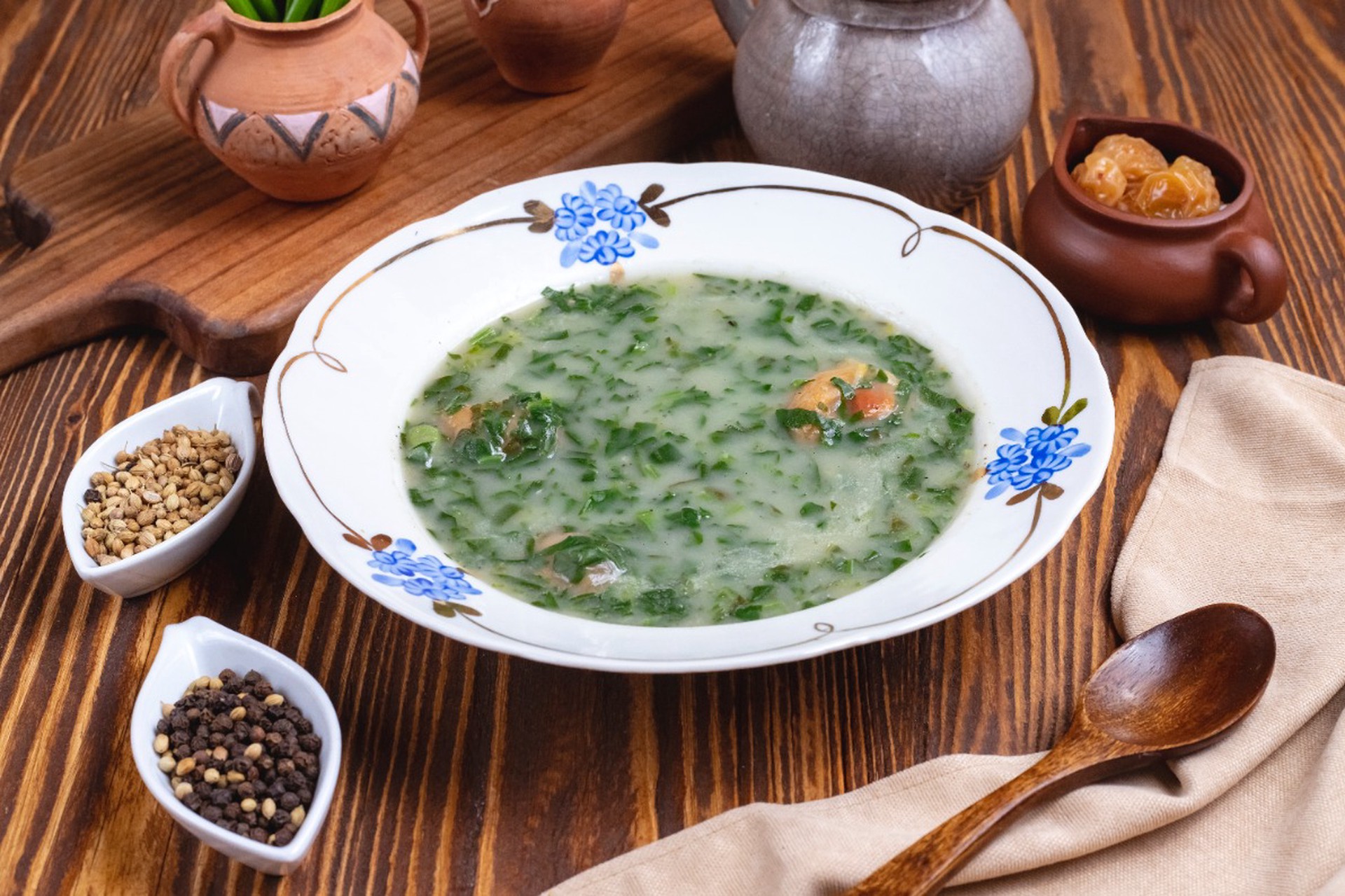 Блюда из свежей зелени: как приготовить весну на собственной кухне