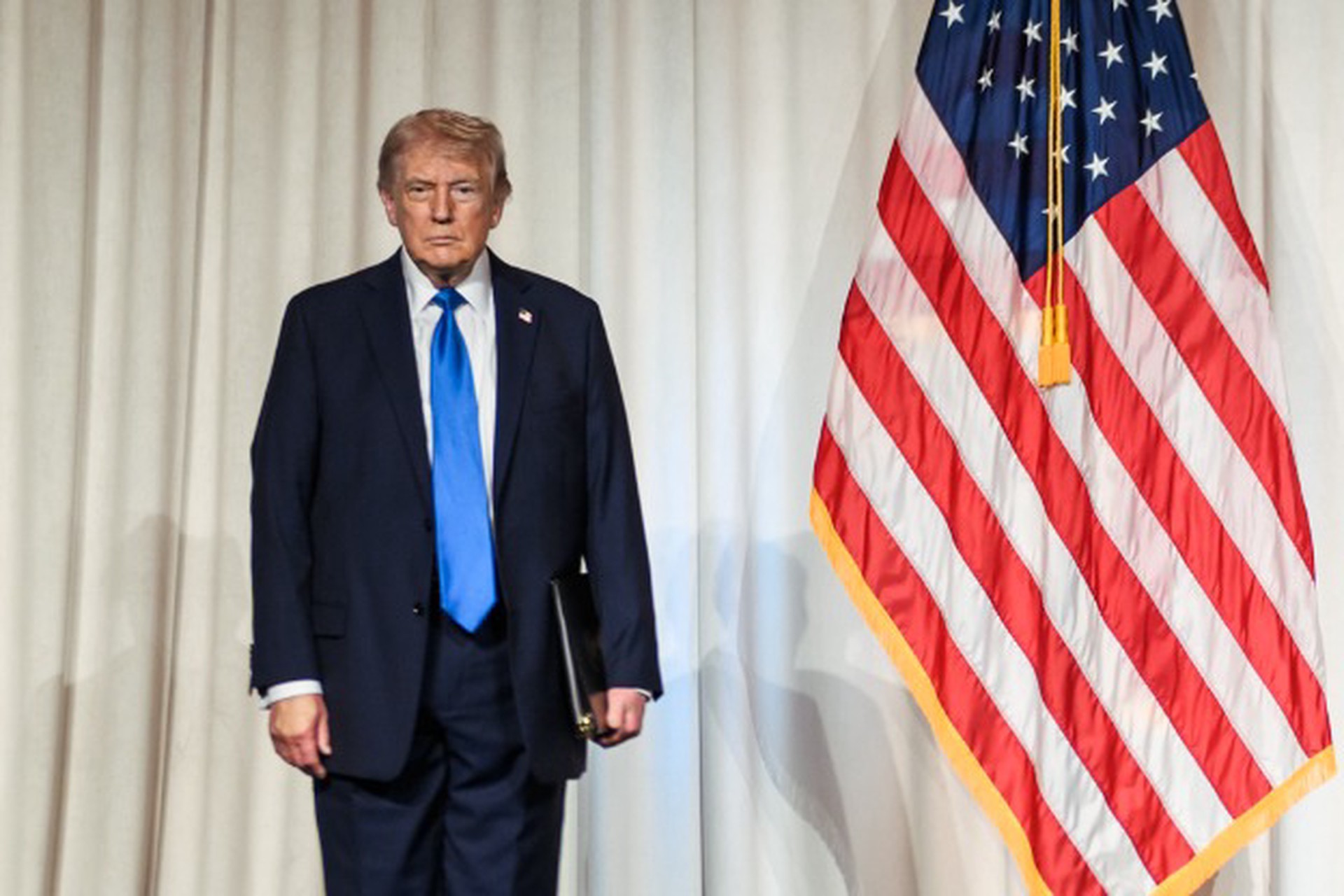 Трамп эпично сел в лужу: новое фиаско под хохот Ирана, пощечина от папы римского, предательство Сеула