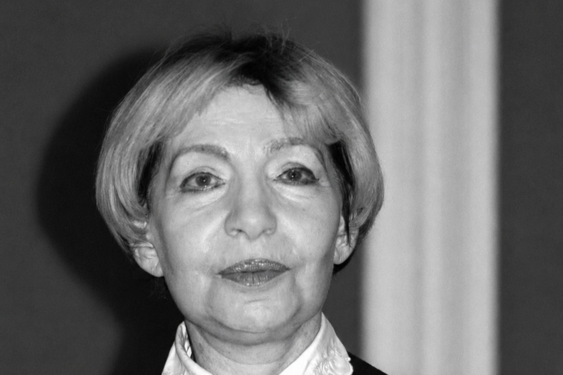 Стала известна дата прощания с писательницей и музой Вознесенского
