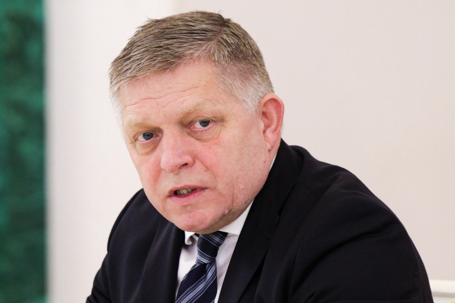 Фицо рассказал, кто должен быть посредником в переговорах ЕС с Россией