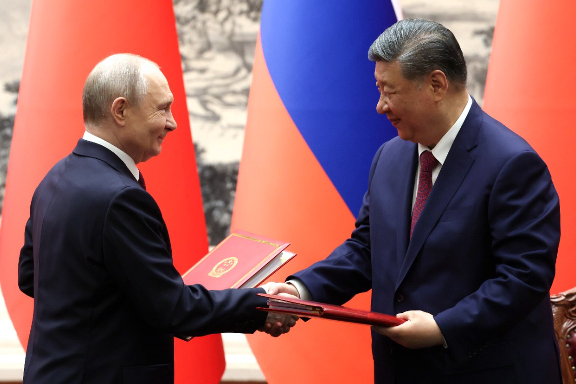Китаист объяснил важность продления Договора о добрососедстве между Россией и Китаем