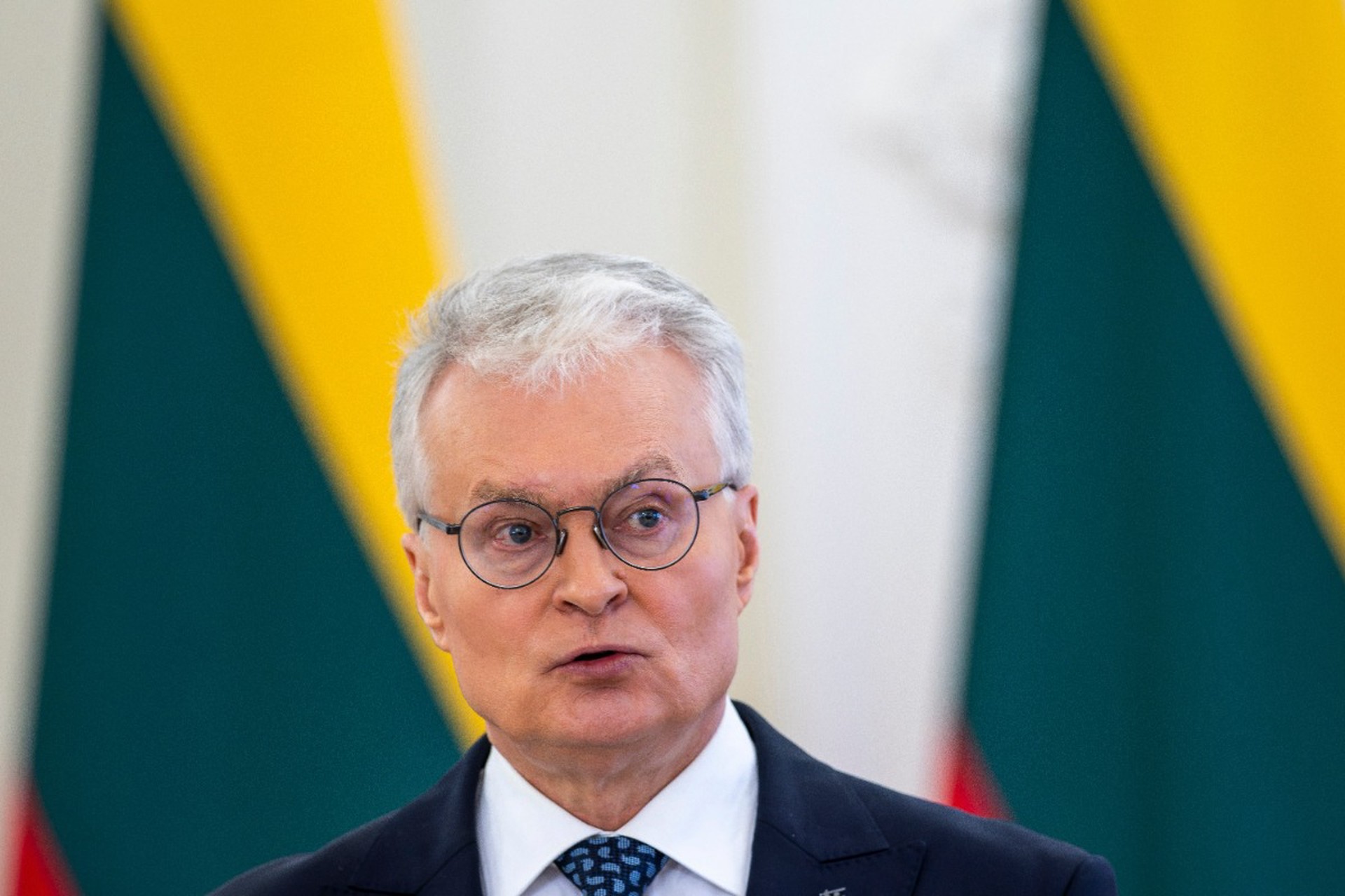 Президент Литвы сбежал в бункер из-за подозрительного БПЛА