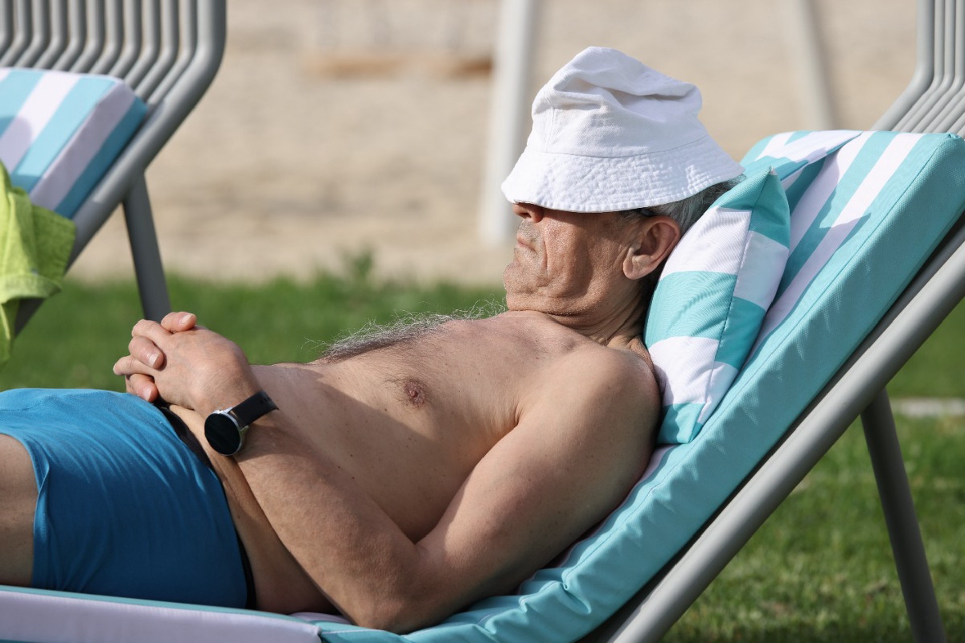 Россиянам рассказали, как не перегреться в жару