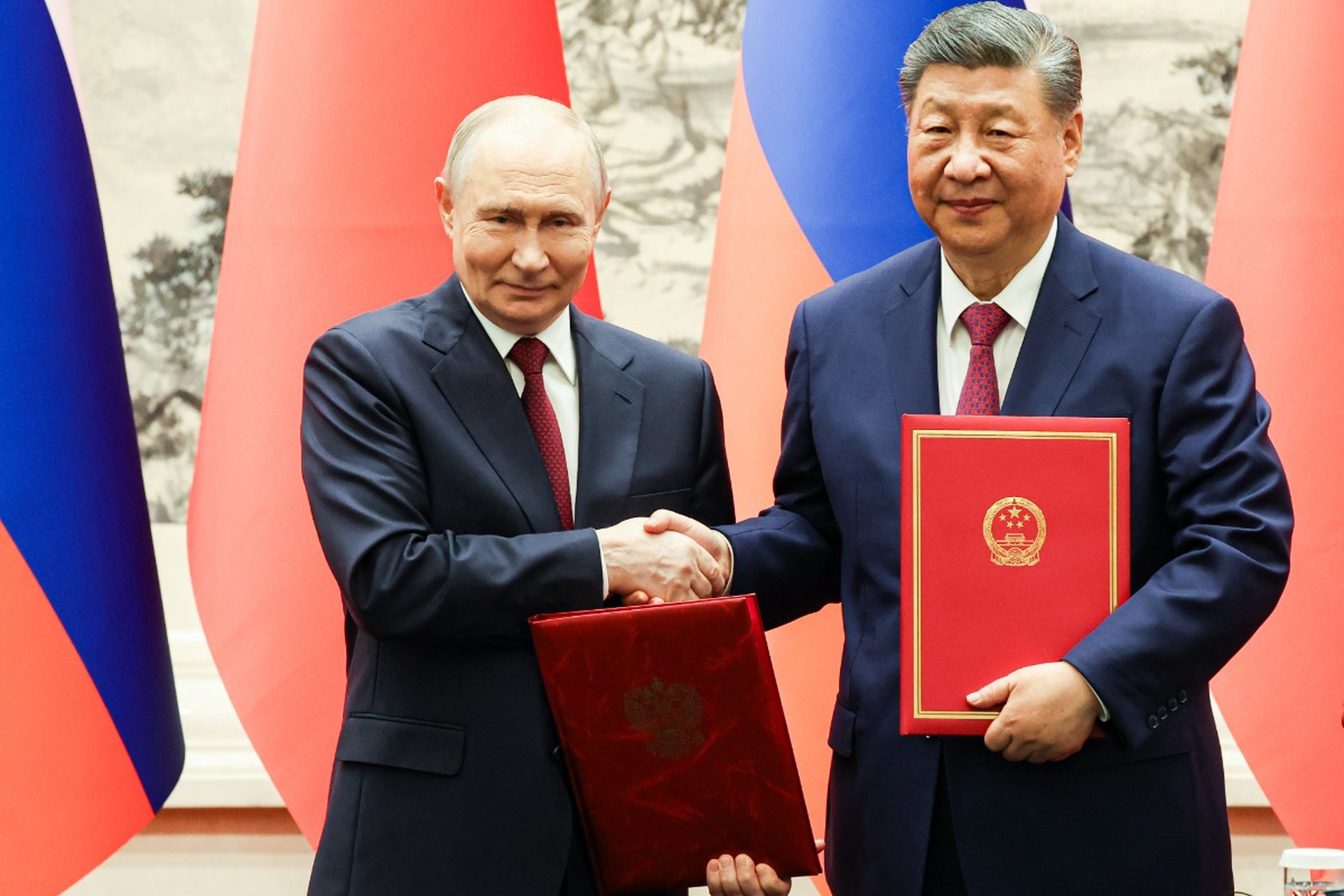 Путин завершил двухдневный визит в Китай