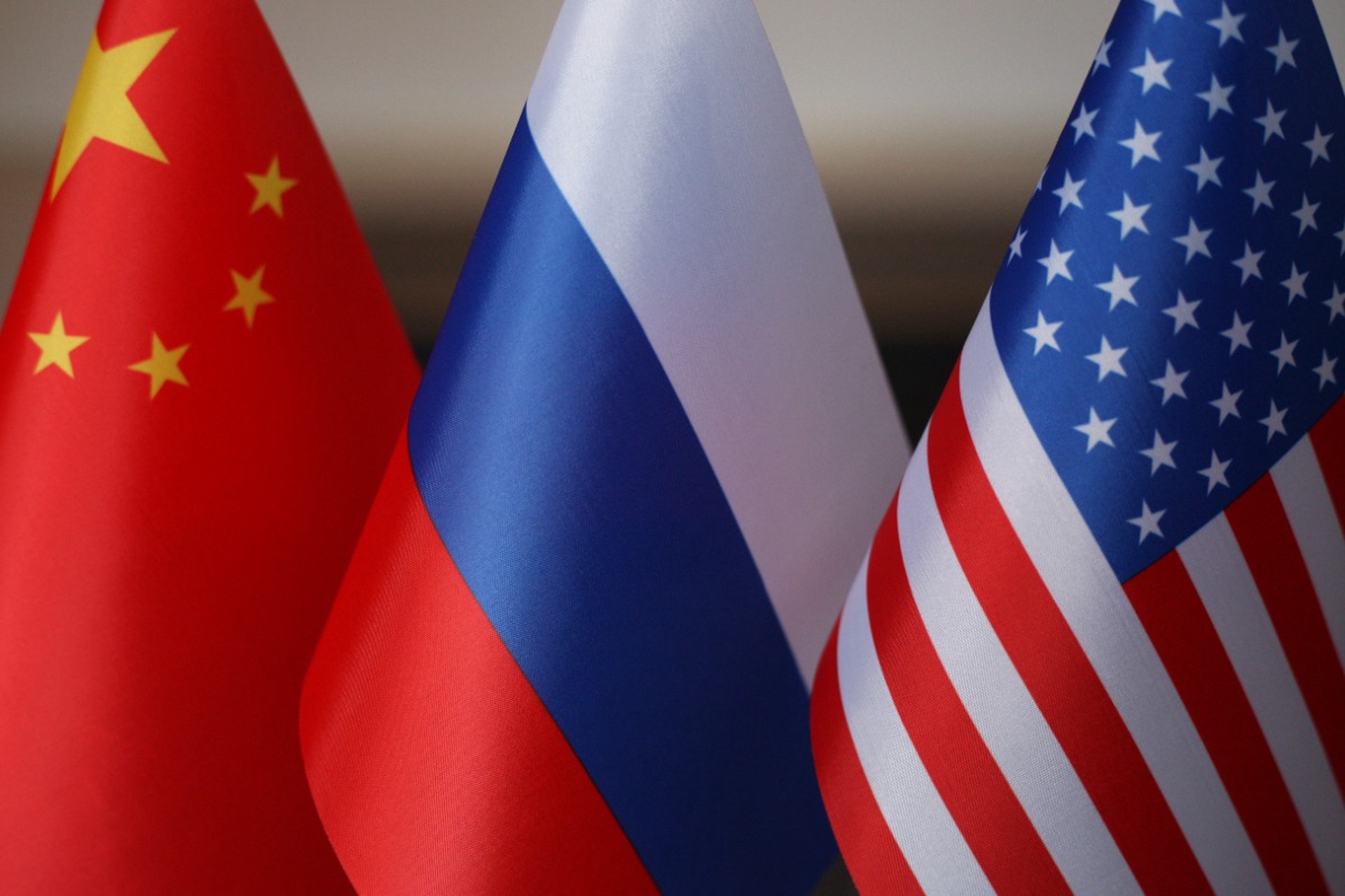 Политолог оценил итоги визитов Трампа и Путина в Китай