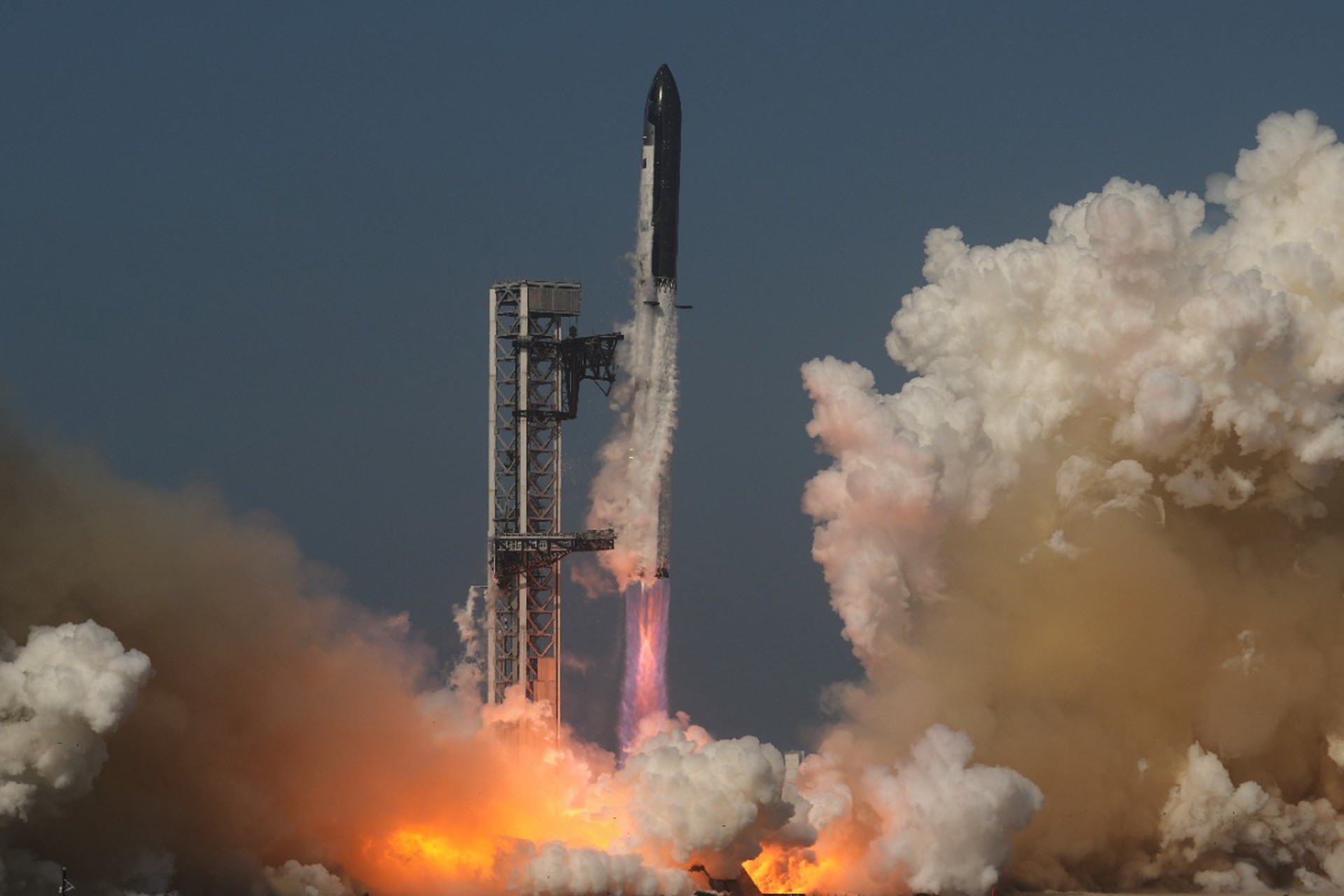 Взрыв Starship после приводнения вызвал бурную реакцию в SpaceX