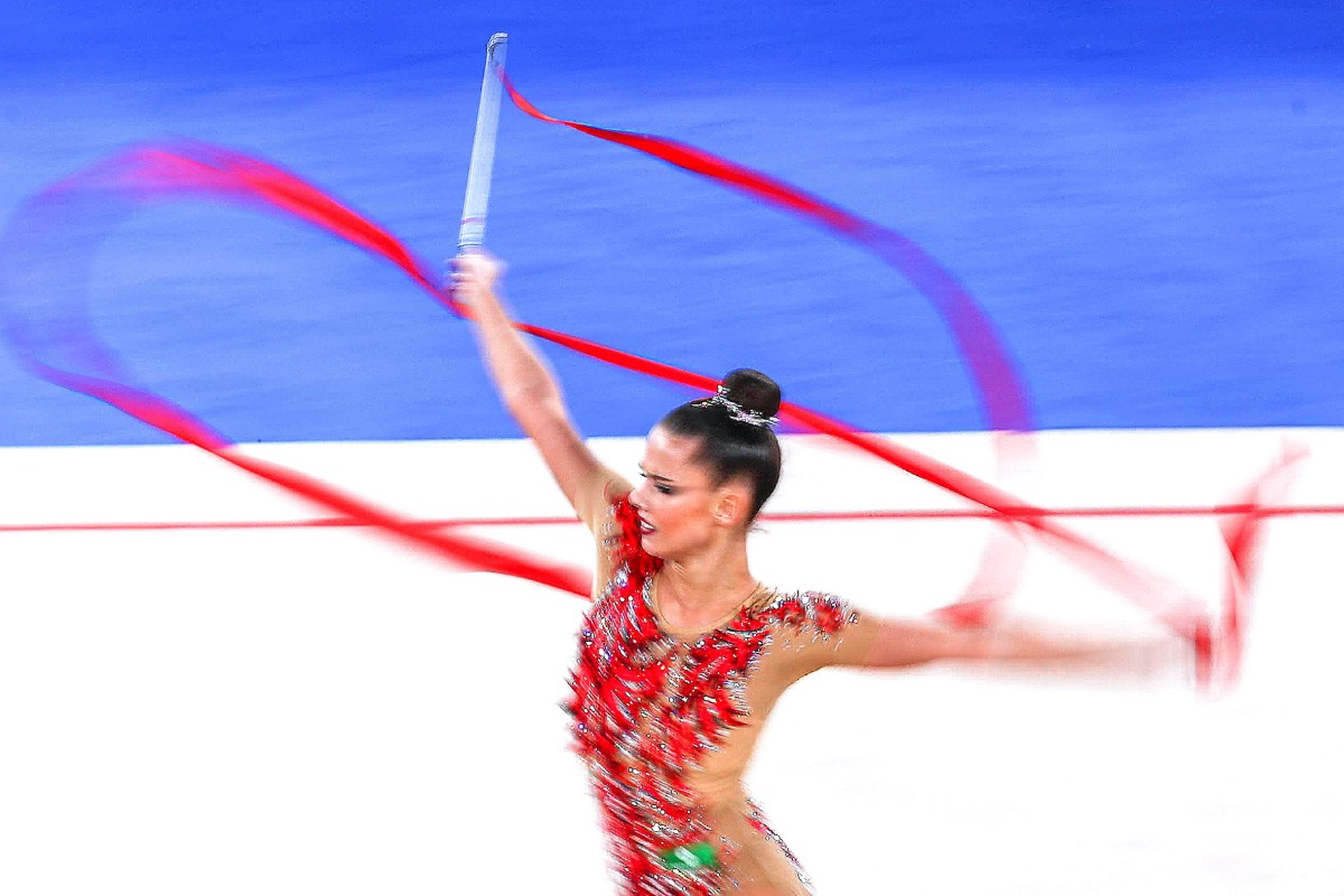 Российские гимнастки выступят на чемпионате Европы под флагом страны