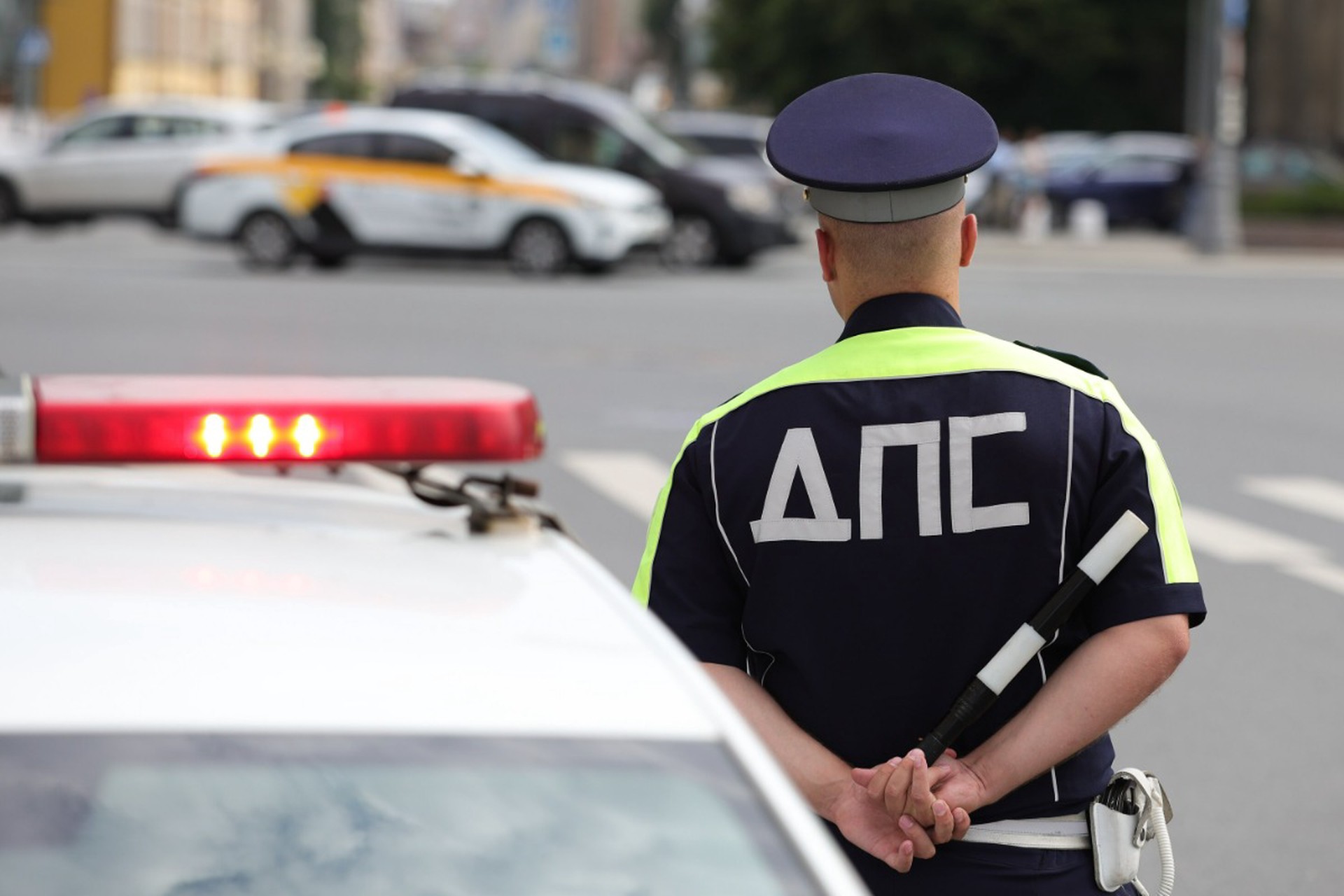 Автоэксперт указал на один из вариантов меры по поэтапному допуску россиян к вождению