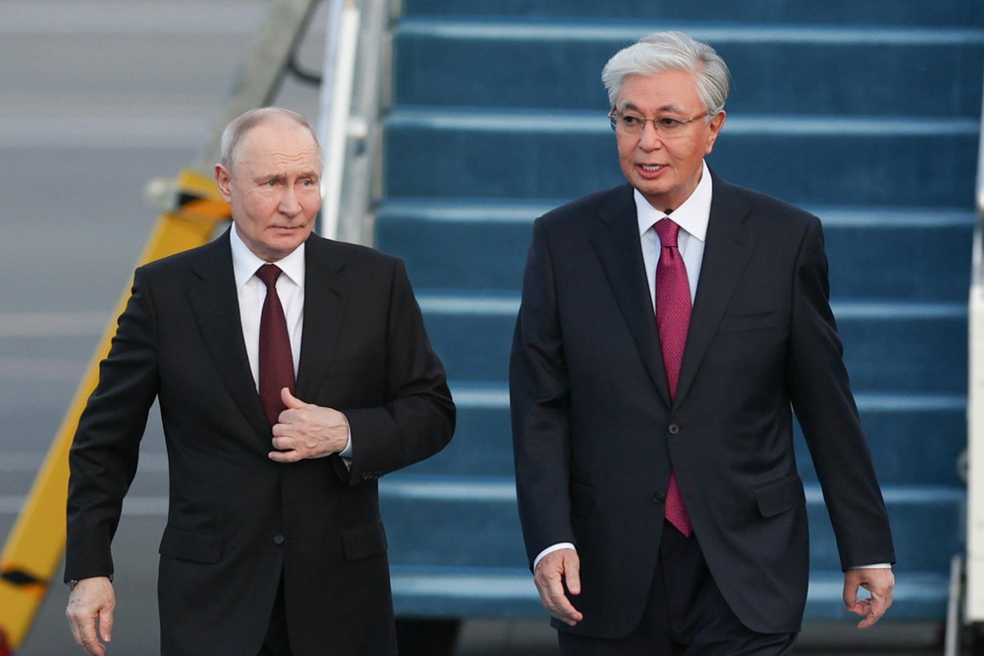 Путин прилетел в Казахстан в сопровождении двух истребителей