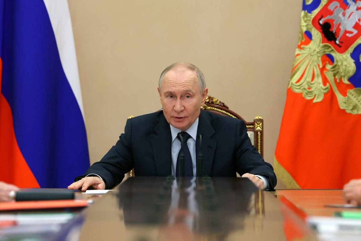 Путин поздравил выпускников и пожелал им найти свое призвание