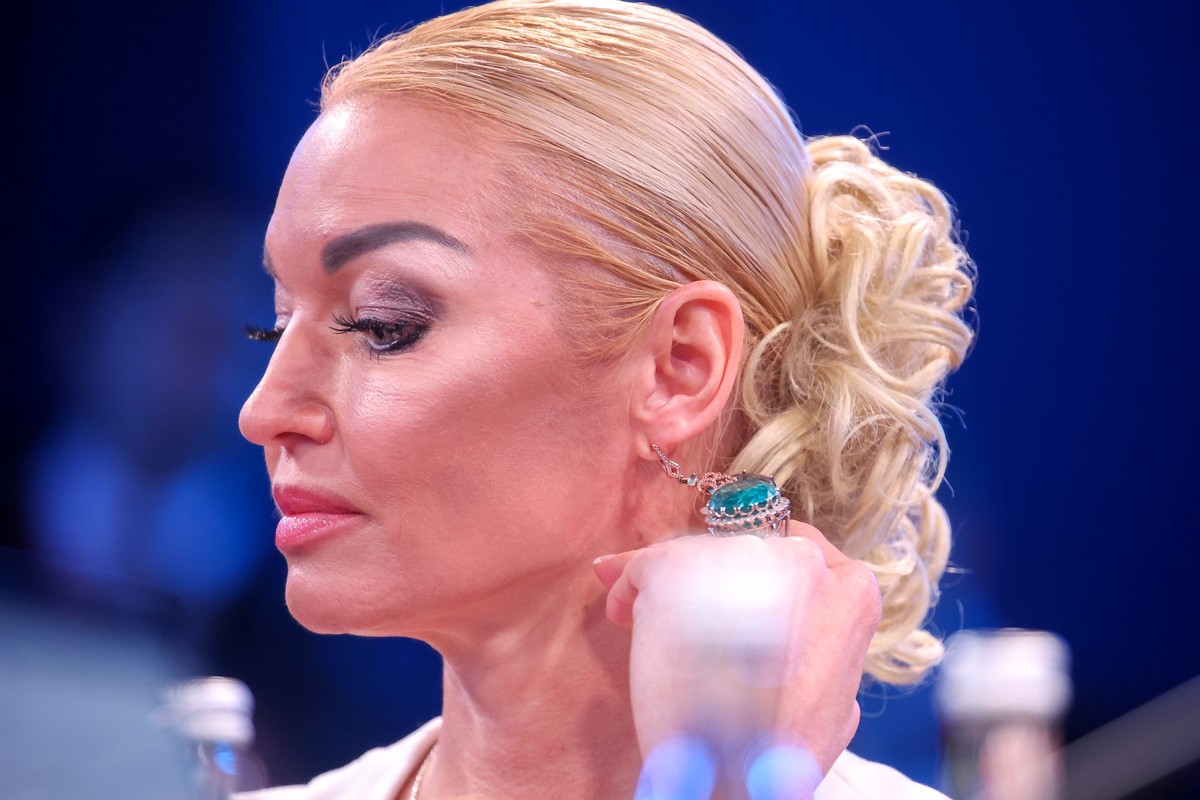 «Я рыдала»: Волочкова раскрыла сокровенные детали встречи с парализованным отцом