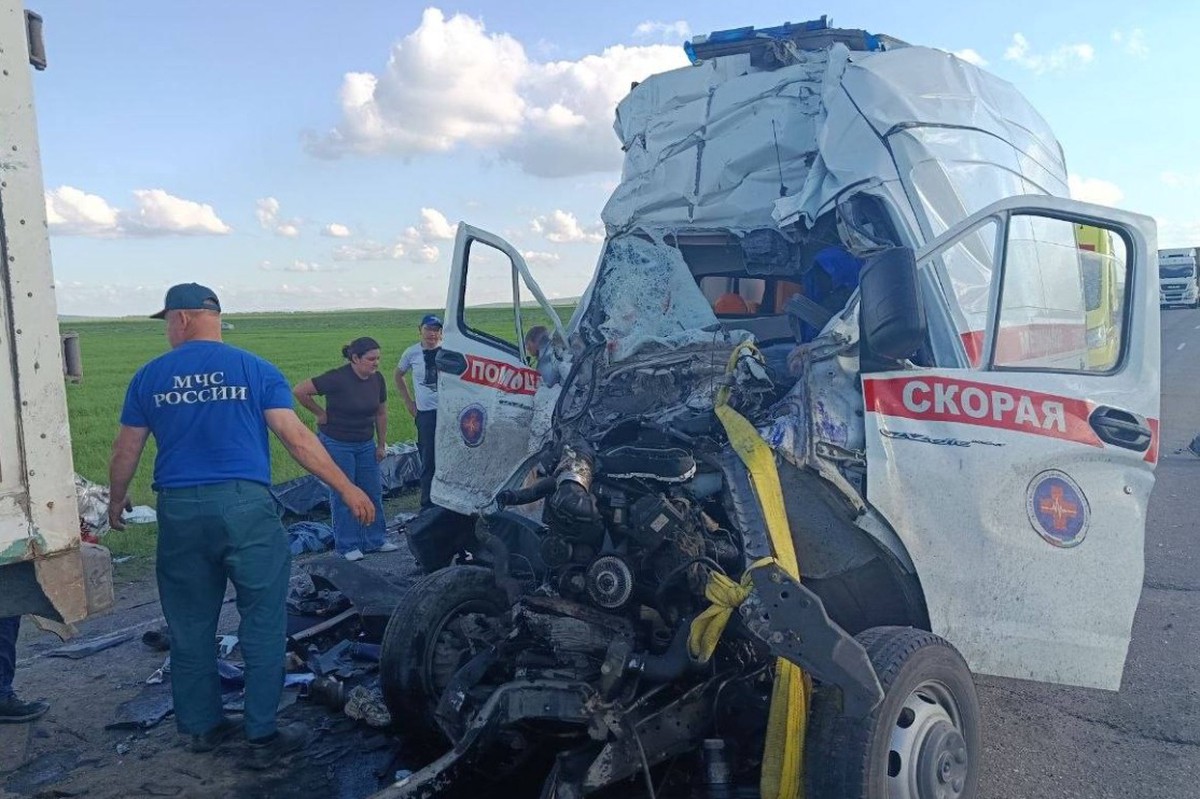 Двое медиков и молодая девушка погибли в ДТП в российском регионе