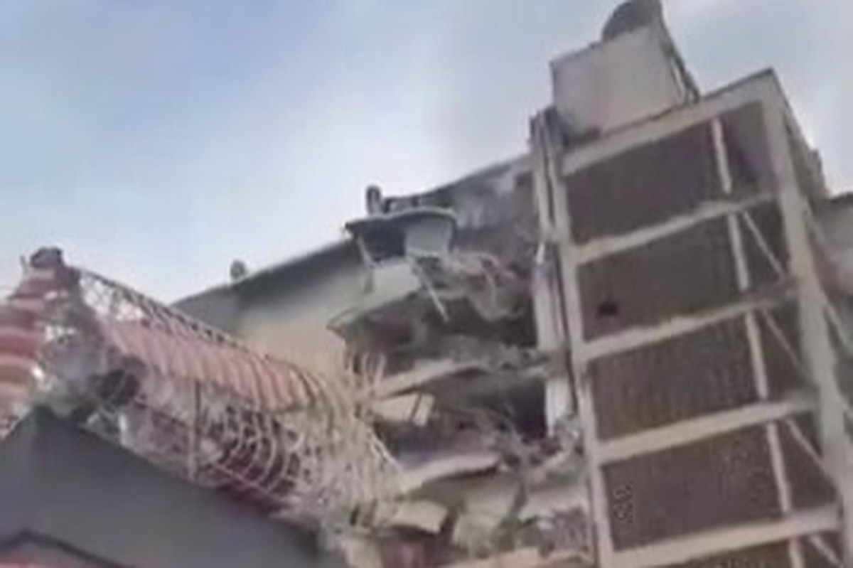 Стало известно, сколько людей извлекли из-под завалов в Венесуэле