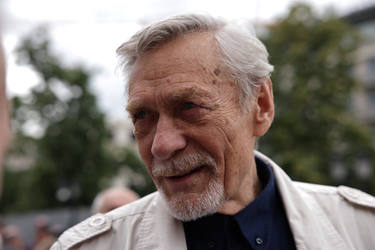 «Я выкарабкиваюсь»: актер Александр Михайлов рассказал о своей болезни