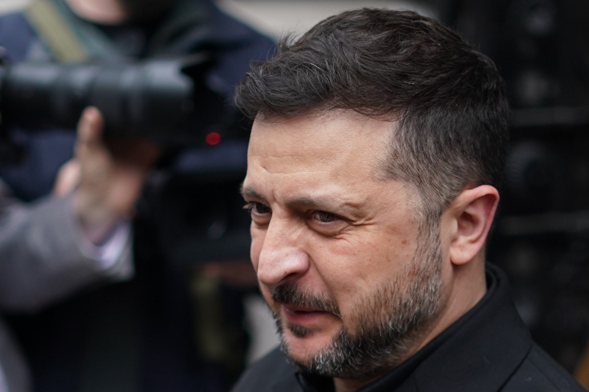 Зеленский стреляет себе в ногу: «война» с Польшей, раздел Украины и культ насилия