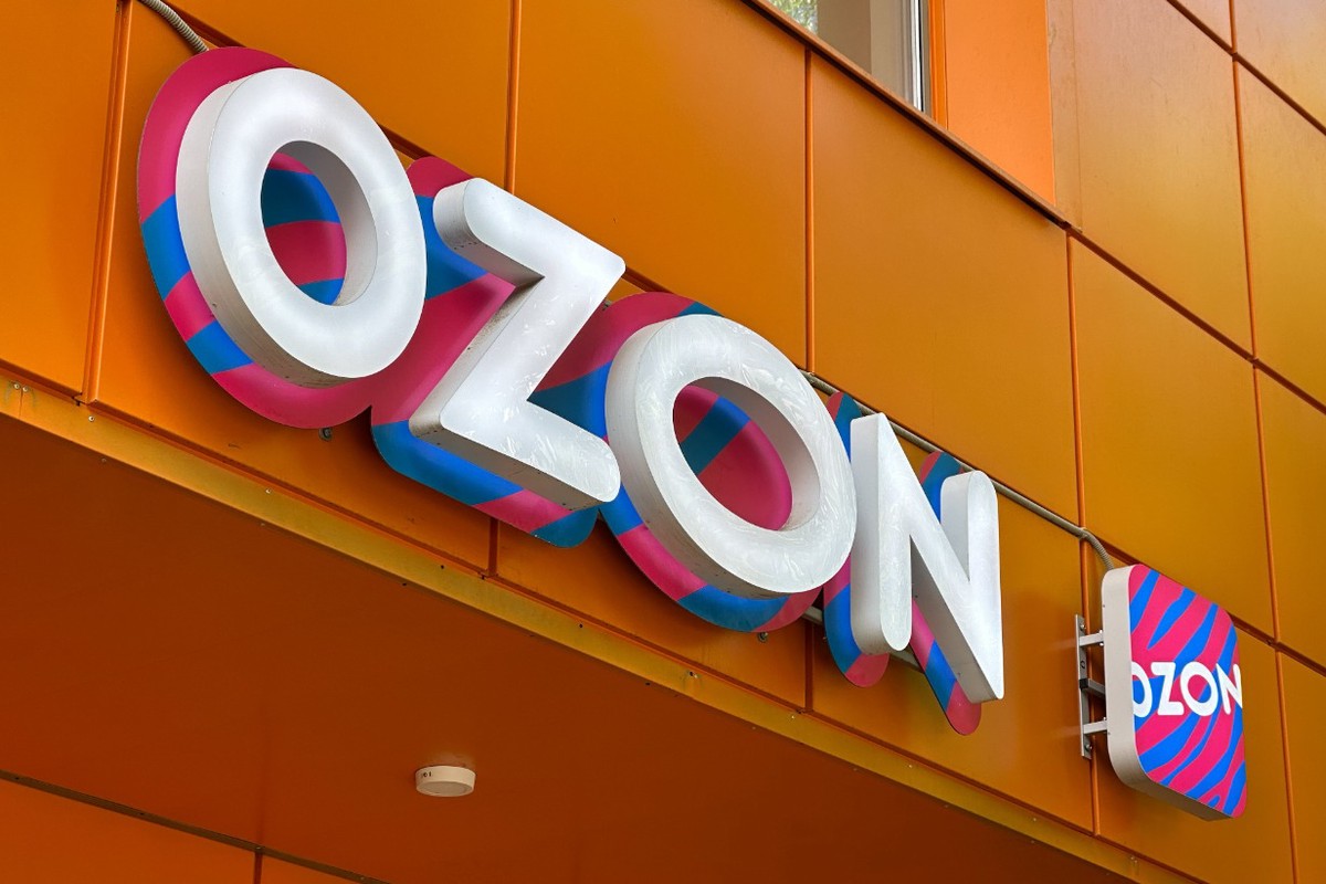 Более 300 человек эвакуировали с объекта Ozon после атаки БПЛА