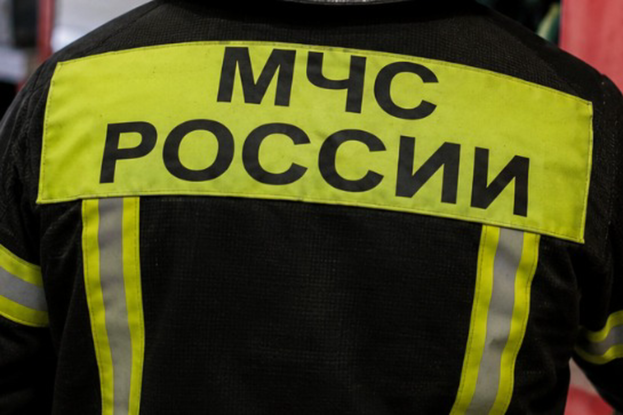 ВСУ обрушили удары на Кубань: пожар на Афипском НПЗ, дыра в многоэтажке