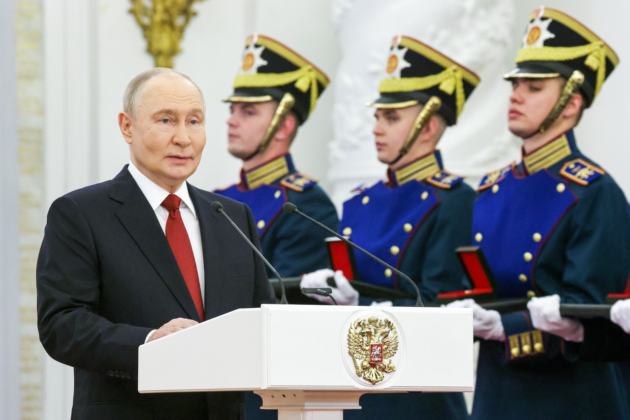 Страна празднует День России: кто поздравил Путина, унижение Пашиняна, оплеуха Западу