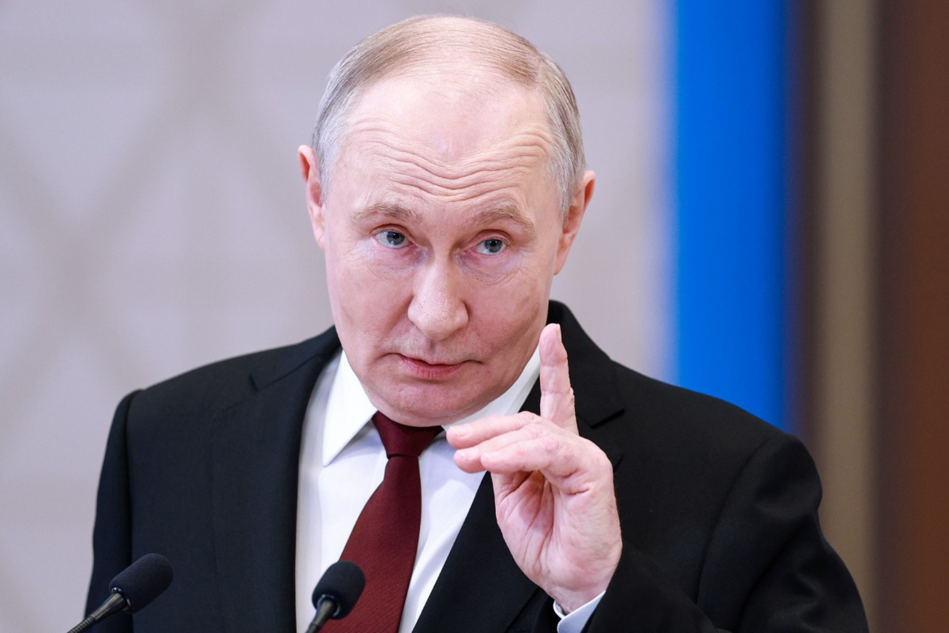 Путин обсудил с Пашиняном итоги саммита ЕАЭС