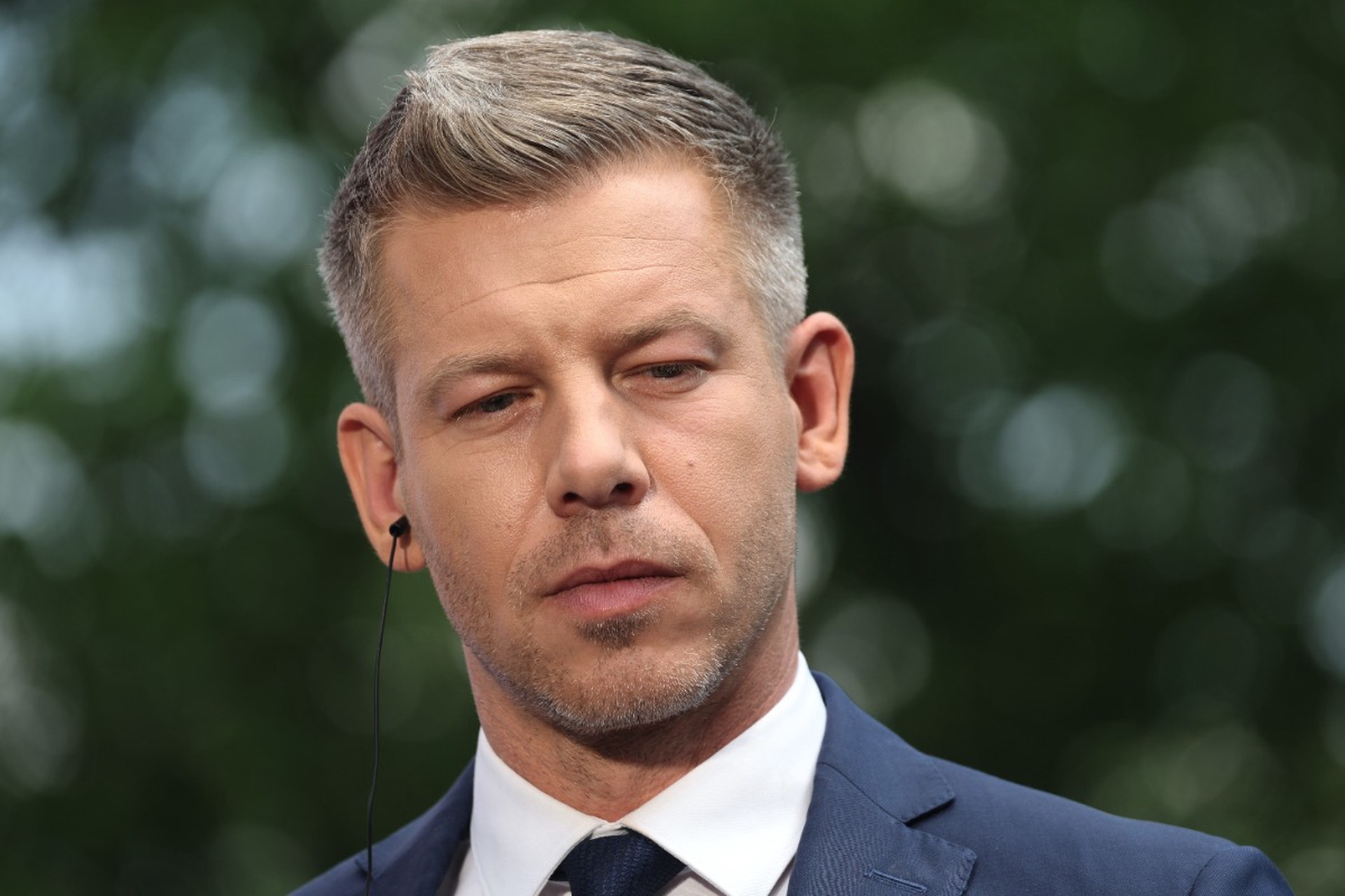 Премьер Венгрии пригрозил отстранить президента страны