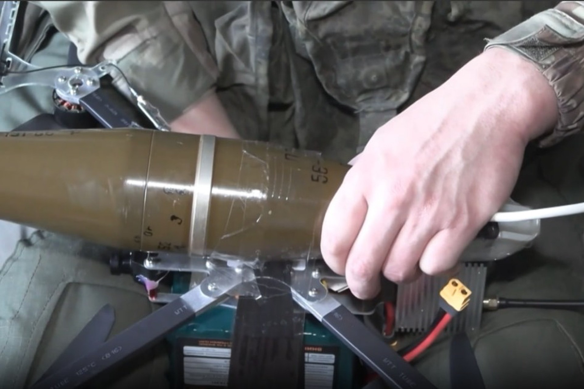 Боевые дроны вышли на патрулирование дорог 