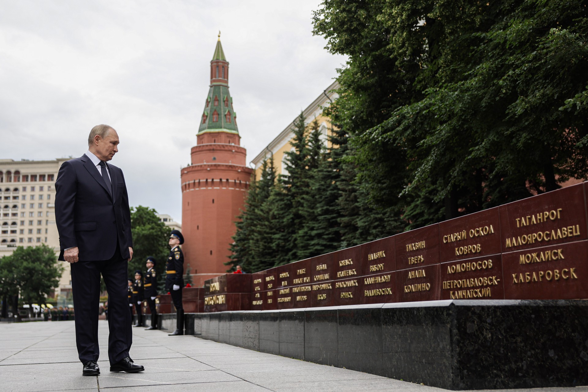 Путин примет участие в мероприятиях в День памяти и скорби