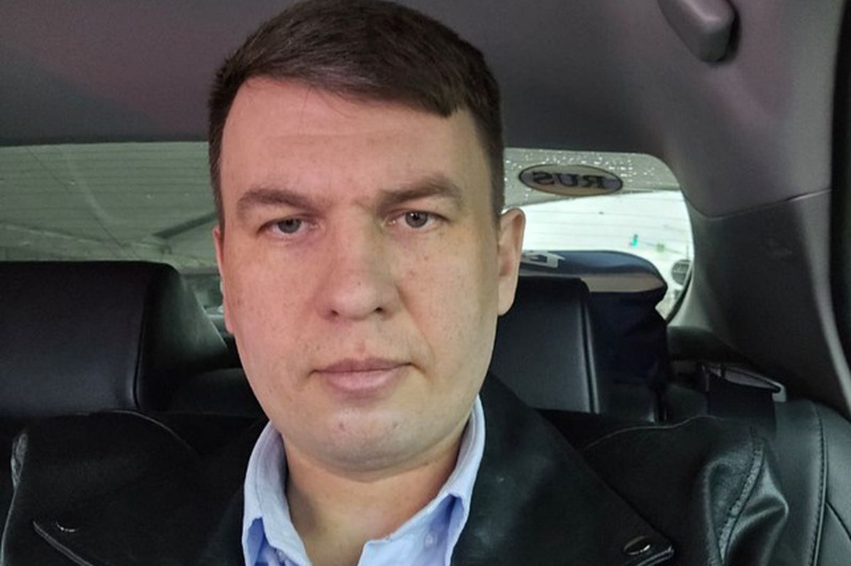 Силовики задержали блогера Ремесло по делу о фейках