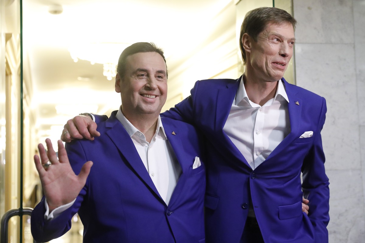 Латвия бессрочно закрыла въезд участникам дуэта «Кролики» 