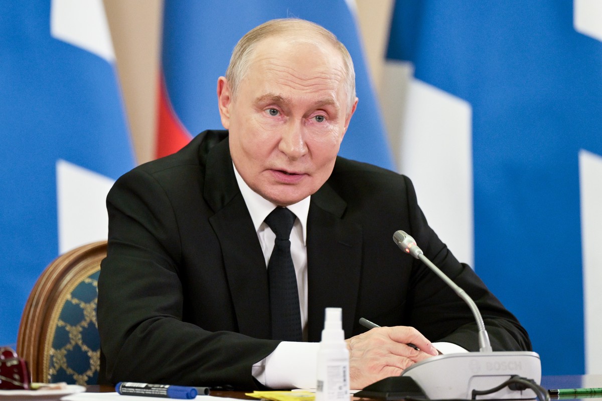 Путин сравнил киевскую власть с пауками в банке