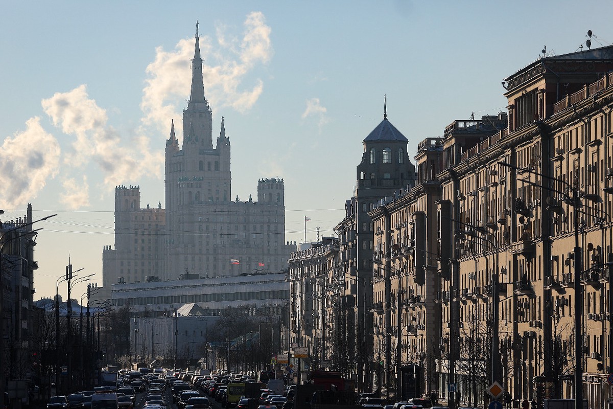 Взрыв прогремел в сталинской высотке в Москве
