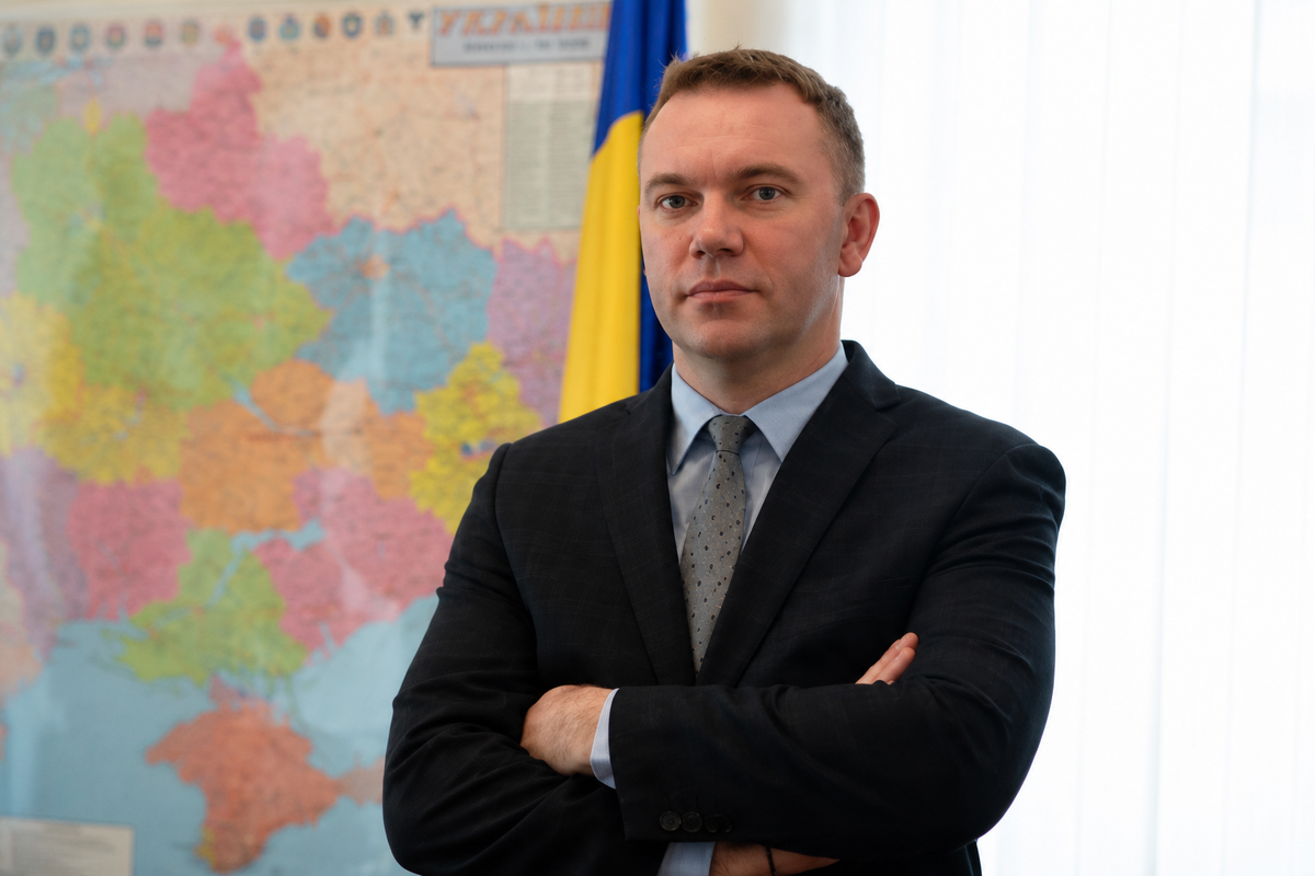 Экс-главу МИД Украины арестовали за кражу западной помощи