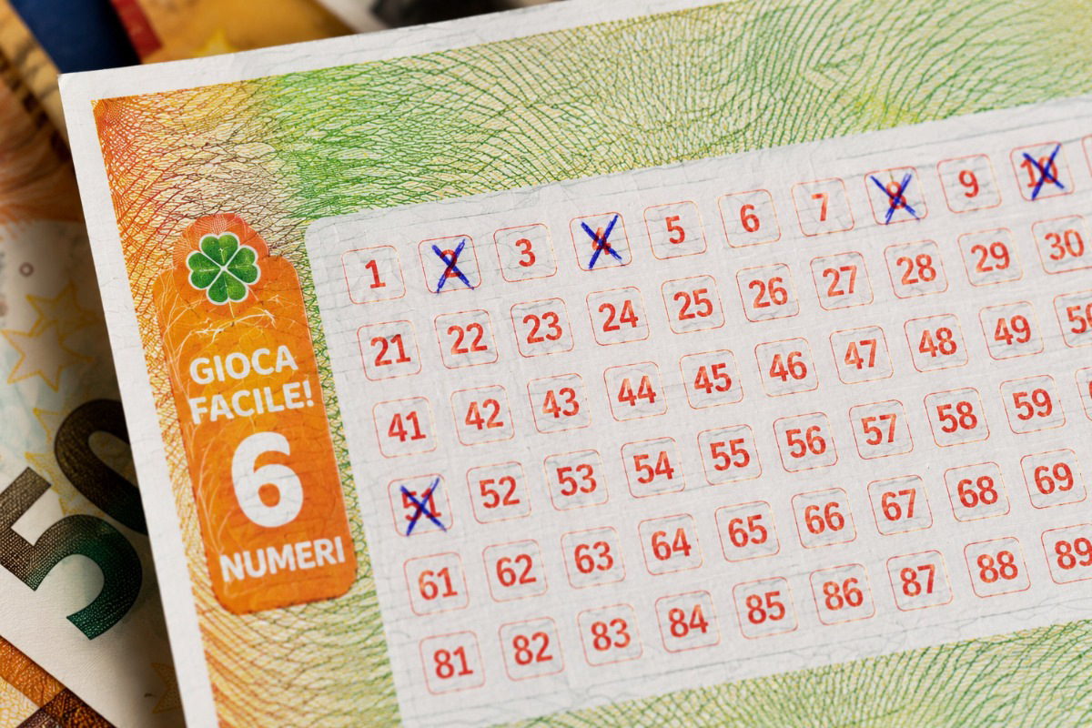 Выигравший €1 млн в лотерею итальянец чуть не лишился выигрыша