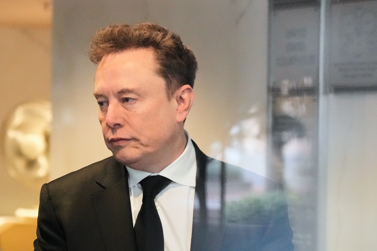 Илон Маск отказался помогать Зеленскому бить по России