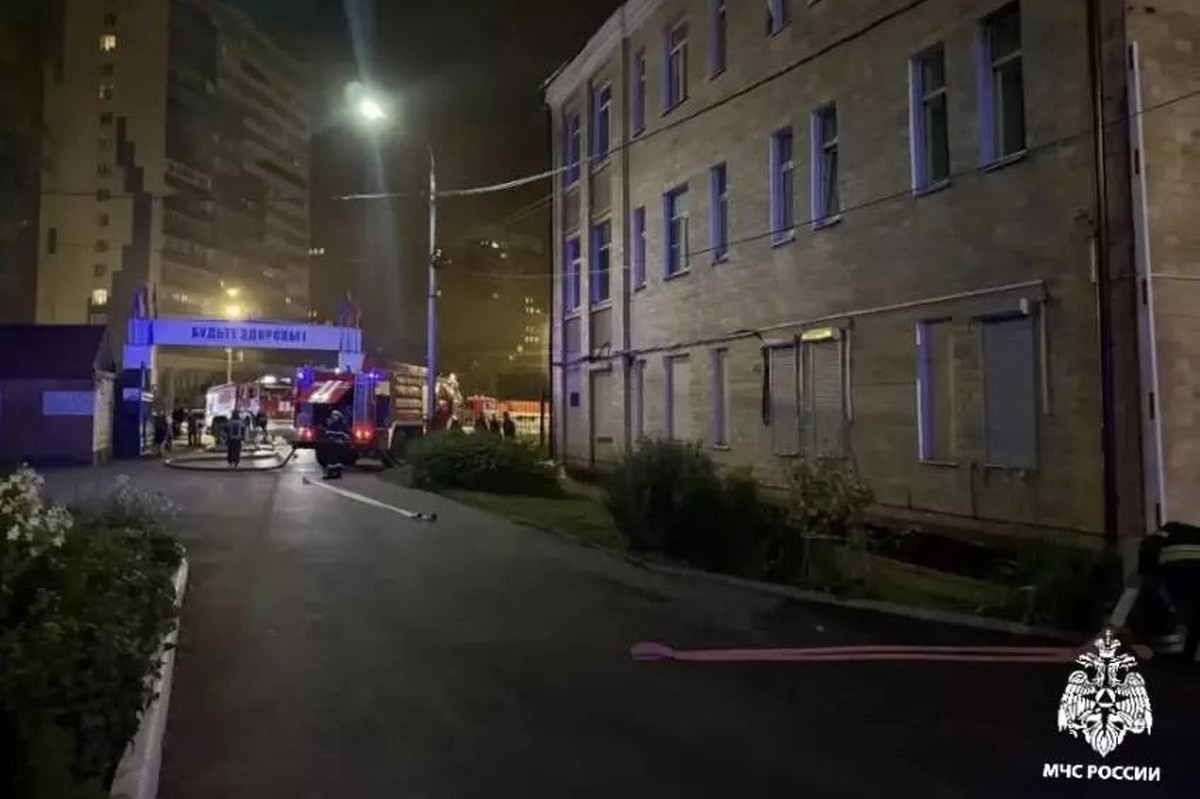 В Подольске загорелась больница
