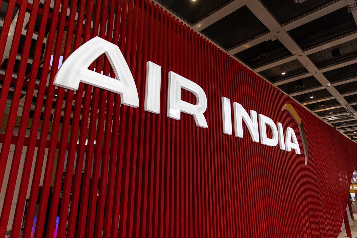 Заслуженный летчик призвал закрыть небо над Россией для Air India