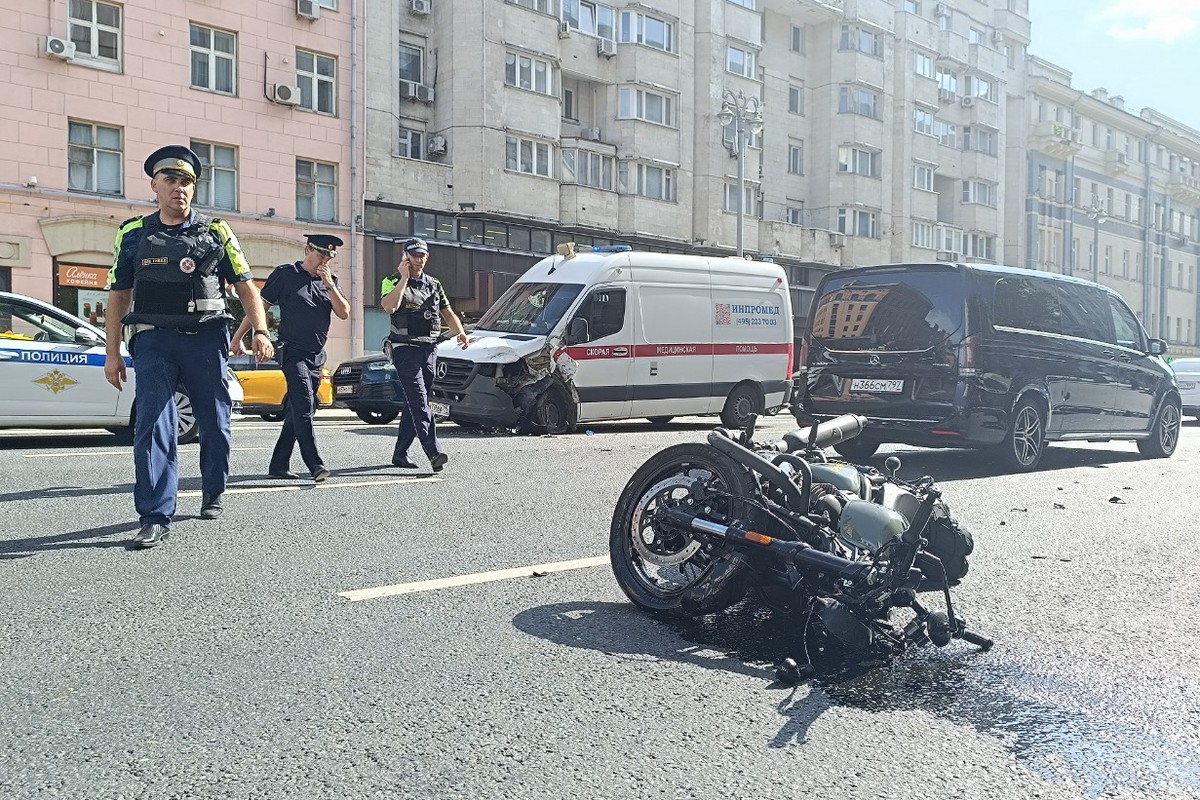 Раскрыто, кто погиб в смертельном ДТП со скорой в Москве