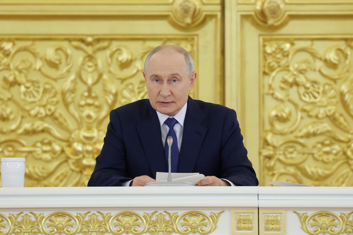 Путин потребовал разобраться с чиновниками без амбиций
