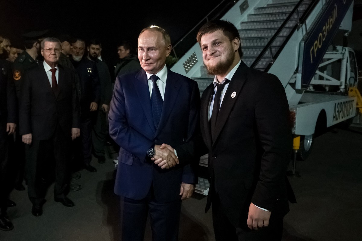 Путин отметил вклад Ахмата Кадырова в мир в Чечне и поддержке бойцов СВО