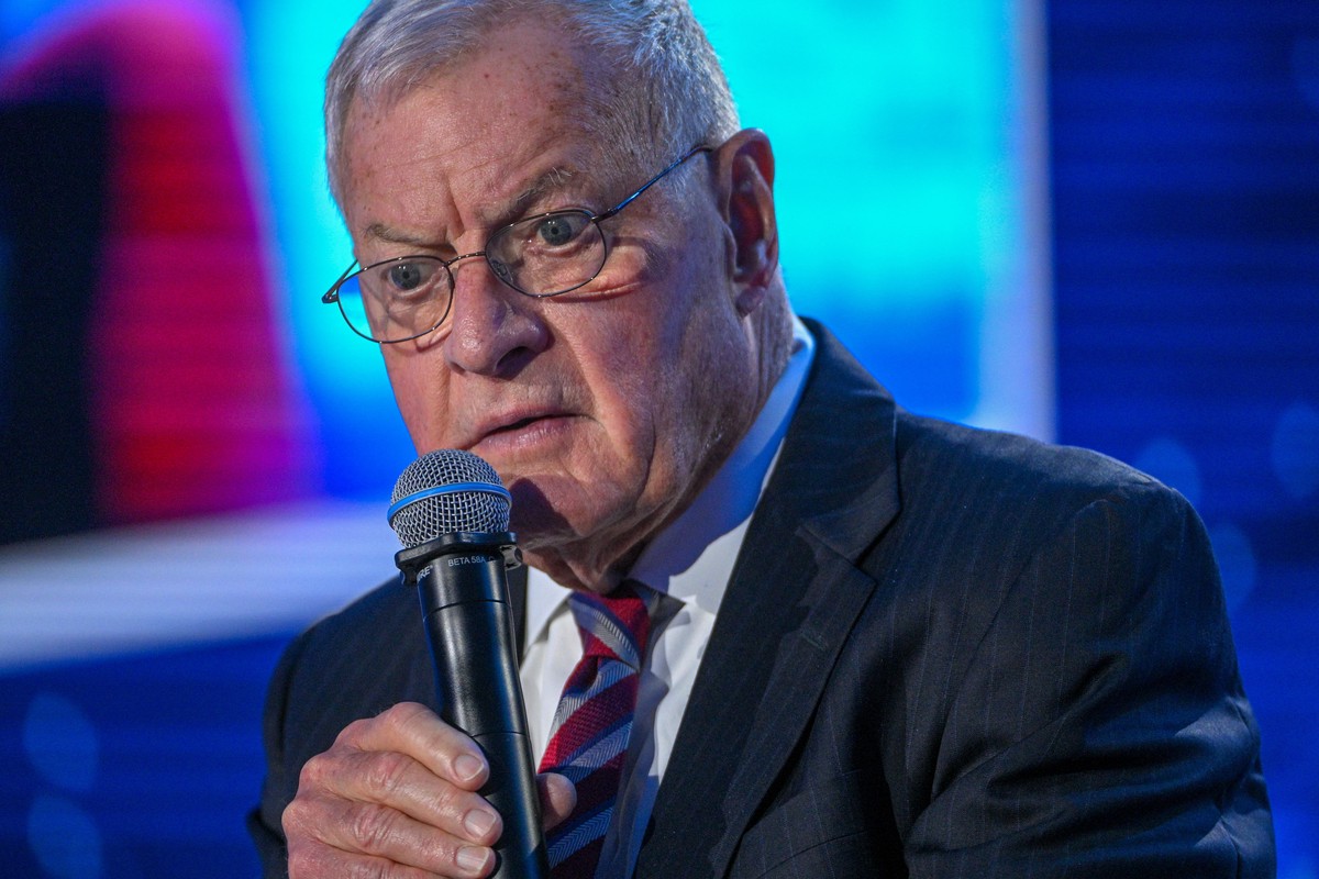Келлог призвал отправить украинок в армию