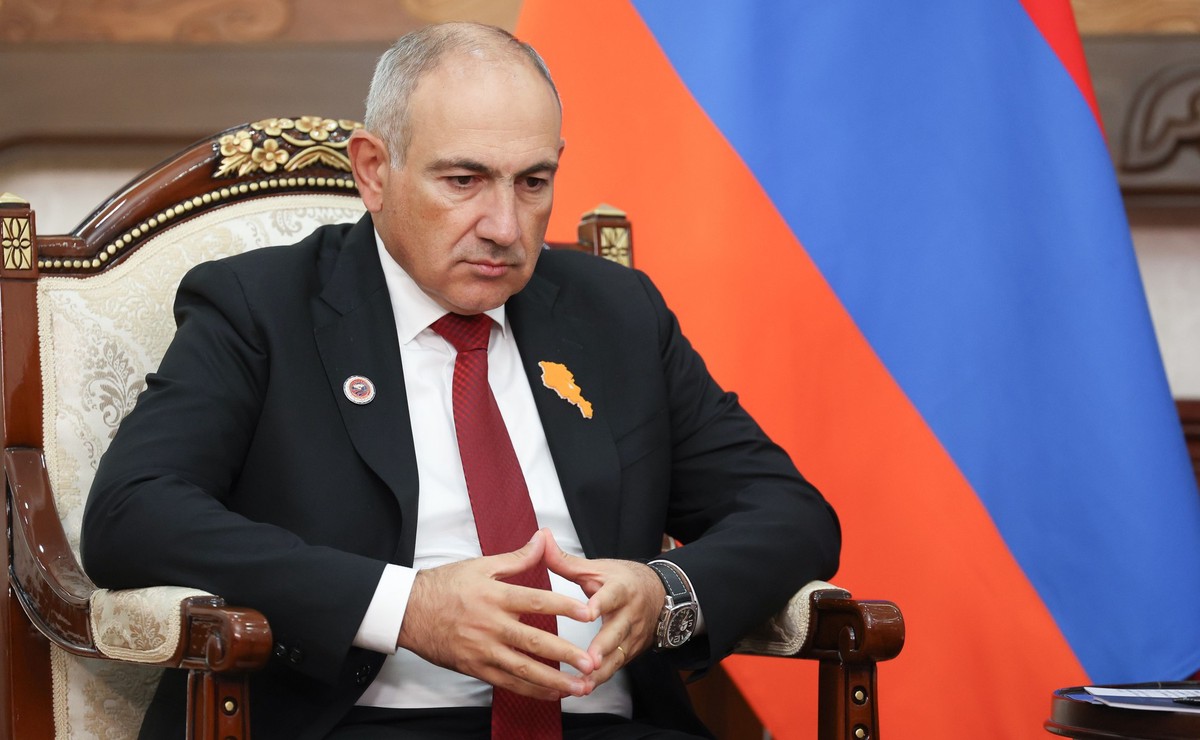 Политолог раскрыл, как долго Пашинян будет тянуть с выходом из ЕАЭС
