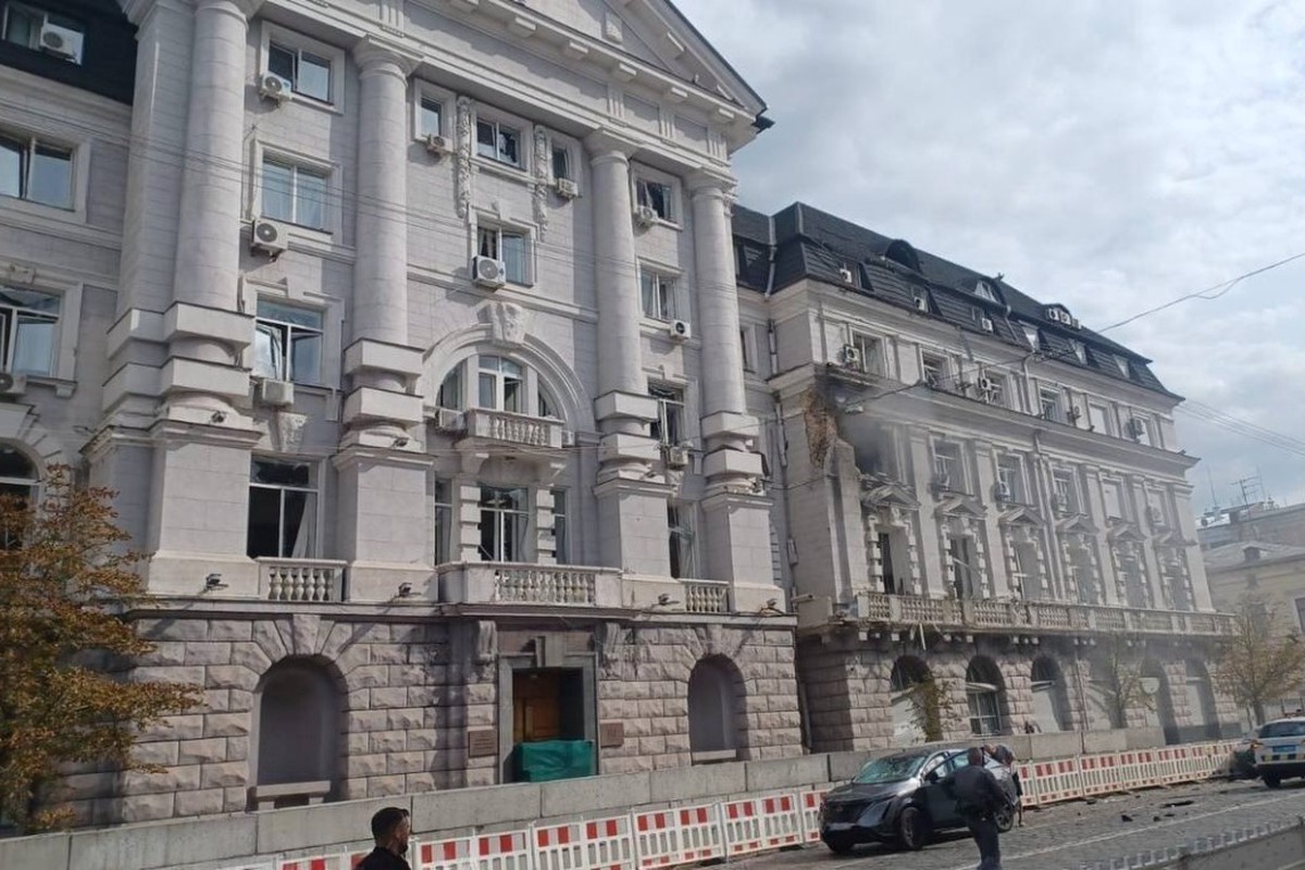 Взрыв прогремел в здании СБУ в центре Киева: что известно, связь с конфликтом ГУР и борьба за власть