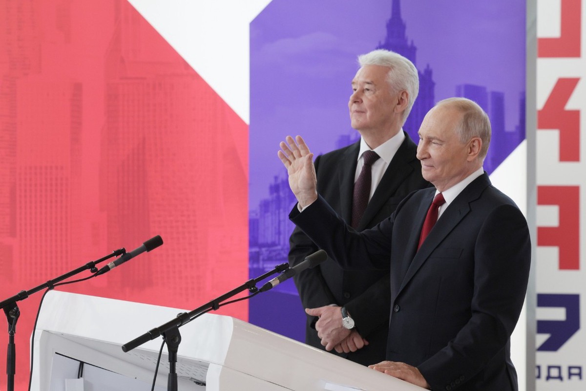 «Поехали»: Путин открыл новую ветку метро в Москве