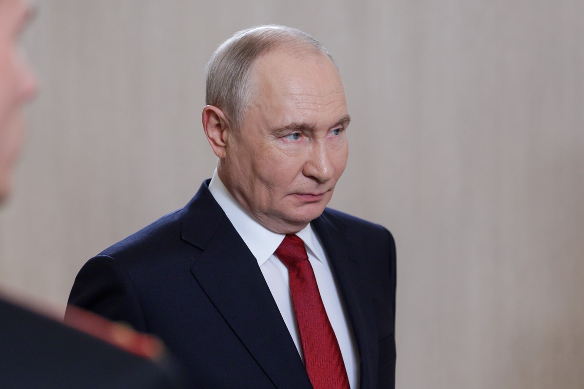 Путин поддержал отправку освобожденных от службы на защиту регионов