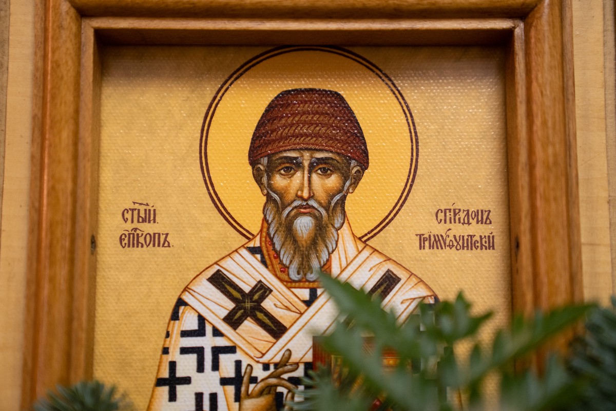 Спиридон Тримифунтский: биография святого, чудеса при жизни и воскрешение мертвых