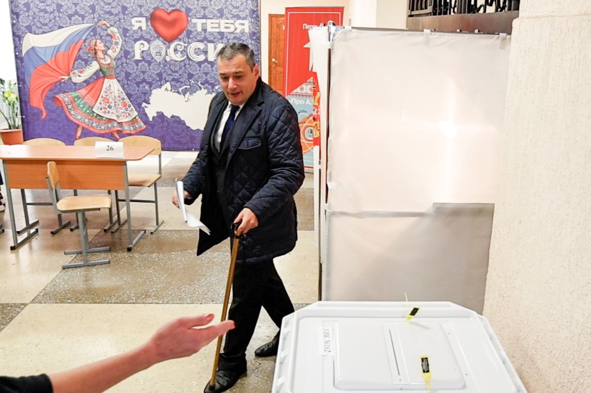 Хинштейн продолжает пользоваться тростью спустя месяцы после ДТП